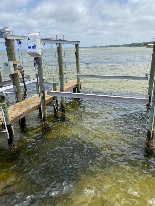 Dock