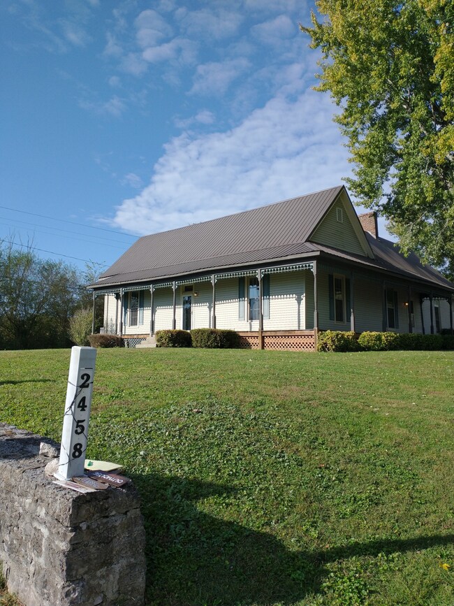 2458 Verona Caney Rd, Lewisburg, TN 37091 - photo 5