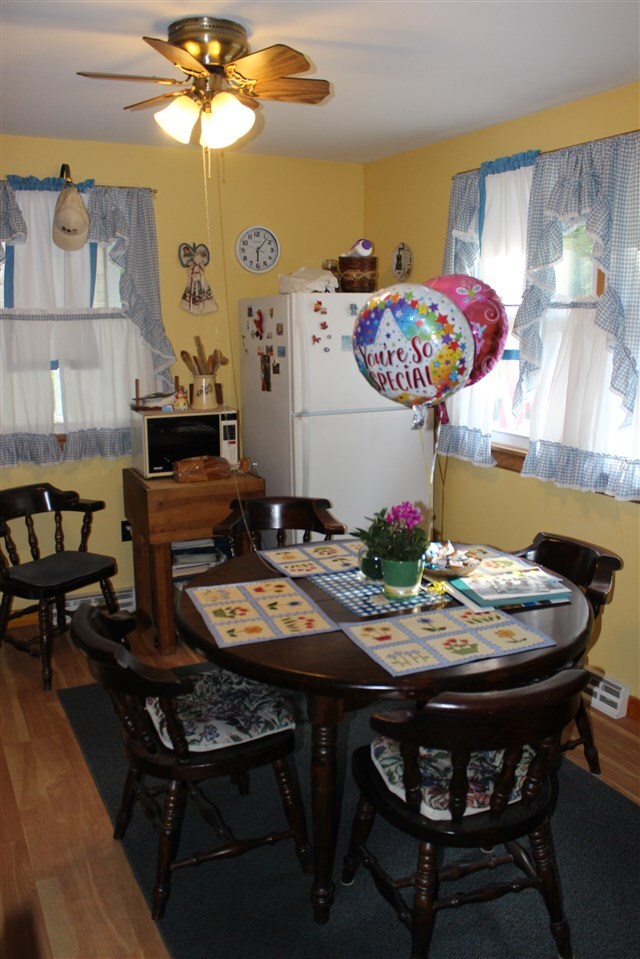 570 Maple St, Brattleboro, VT 05301 - photo 4