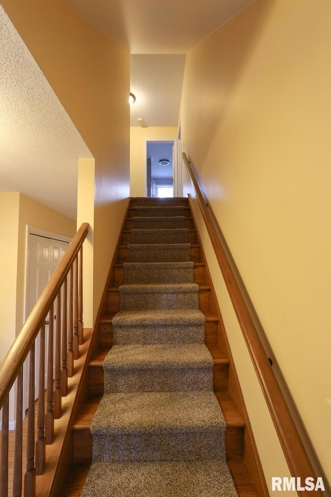 2123 S 30th St, Quincy, IL 62301 - photo 7