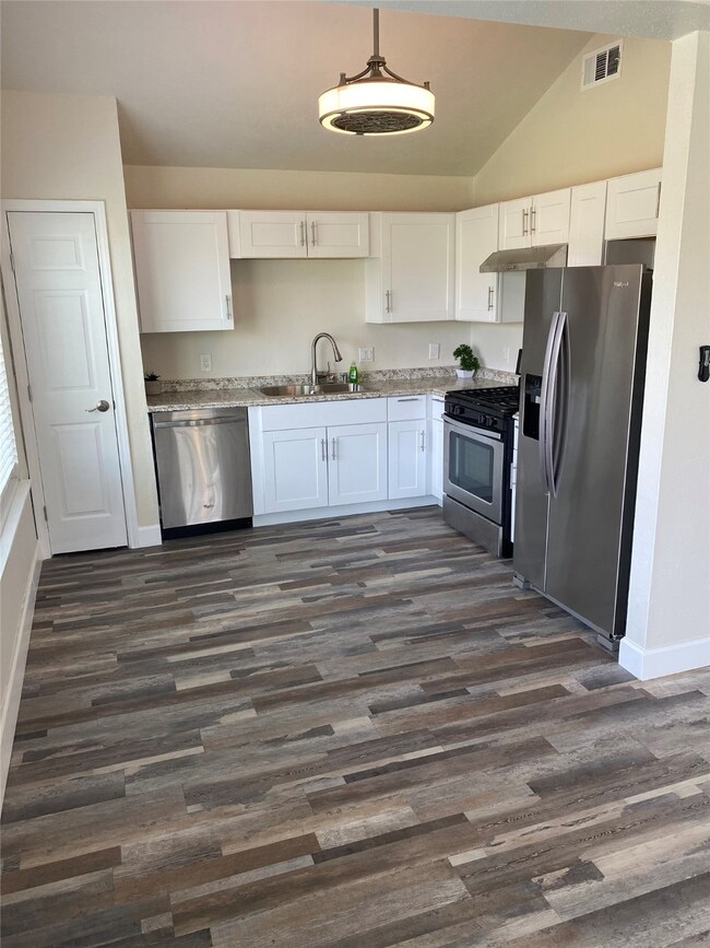 6106 Berkridge Dr, Houston, TX 77053 - photo 6