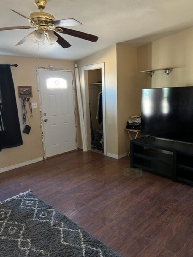 407 Bonnell Dr, Alamogordo, NM 88310 - photo 2