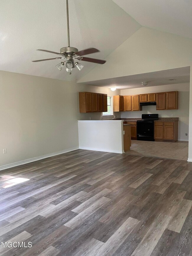 6027 Tate St, Bay Saint Louis, MS 39520 - photo 7