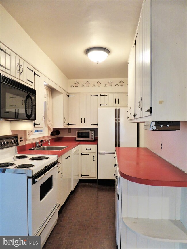 626 Radnor Ave, Haddonfield, NJ 08033 - photo 3