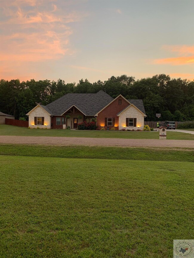 51 Silver Hill Dr, Texarkana, TX 75503 - photo 2