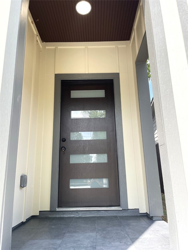 8215 Moon Beam St, Houston, TX 77088 - photo 7