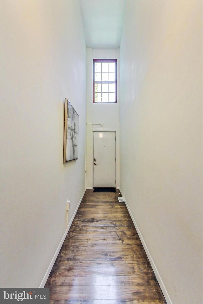 1426 Rhode Island Ave NW unit E, Washington, DC 20005 - photo 3