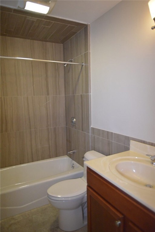 15 Bank St unit 1, West Warwick, RI 02893 - photo 5