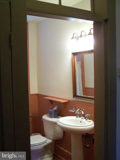 121 E Main St, Purcellville, VA 20132 - photo 2
