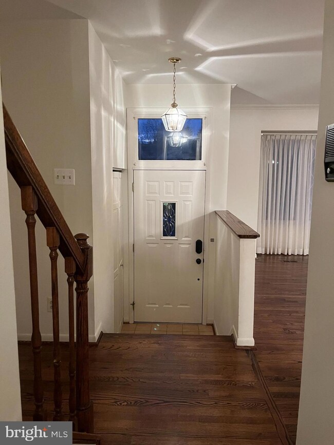 19 Tudor Ct, Lutherville Timonium, MD 21093 - photo 3