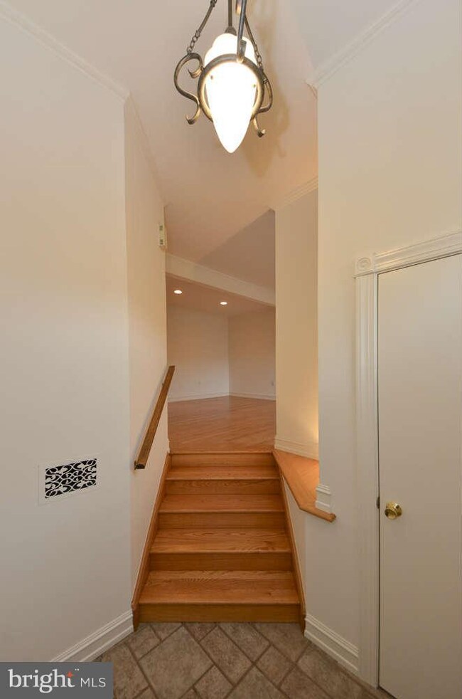 46681 Bartlet Square, Sterling, VA 20164 - photo 3