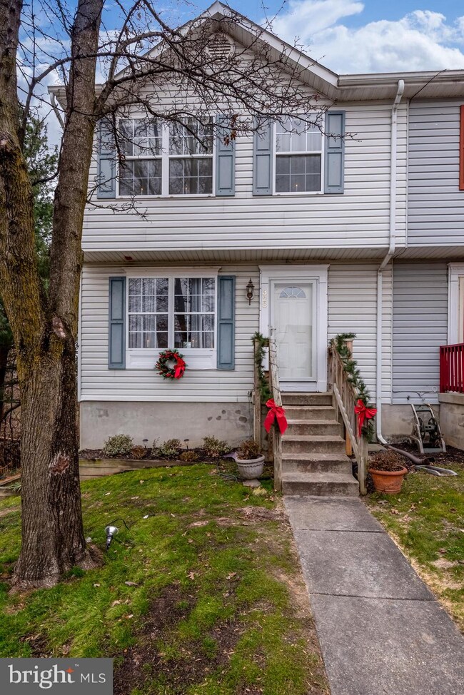 328 Lindera Ct, Glen Burnie, MD 21061 - photo 2