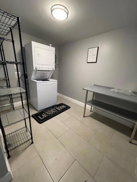 919 Laurel Dr unit (Rear), West Palm Beach, FL 33403 - photo 5