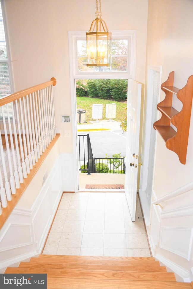 1600 White Oak Vista Dr, Silver Spring, MD 20904 - photo 2