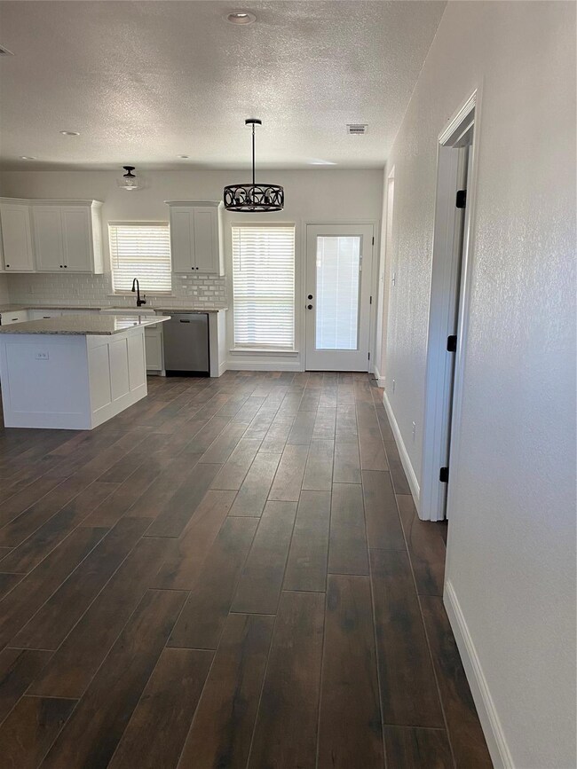 808 Jameson St, Weatherford, TX 76086 - photo 4