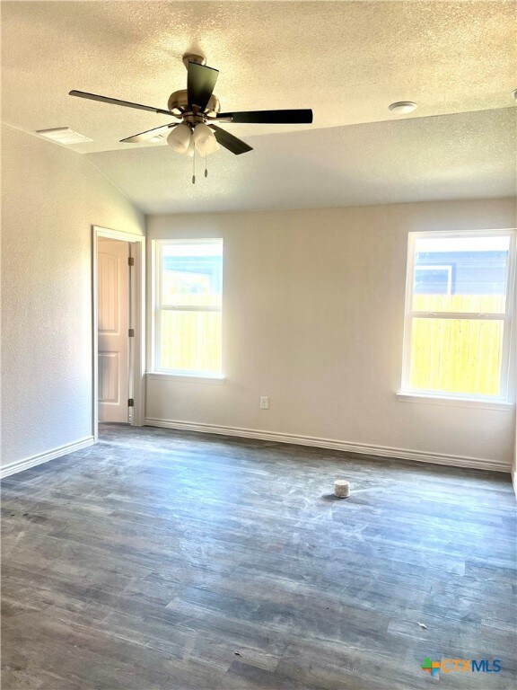 1104 Karen Dr, Killeen, TX 76549 - photo 5