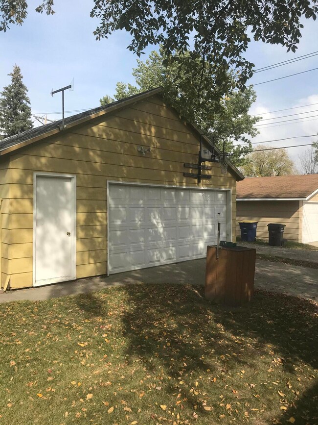 Garage<|><|>
