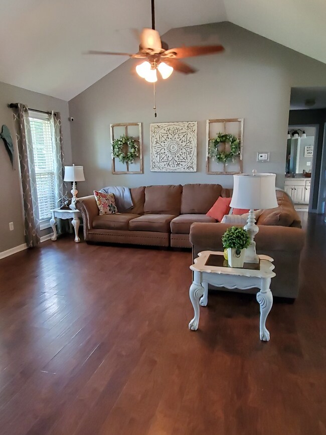 103 Ritch View Dr, Shelbyville, TN 37160 - photo 6