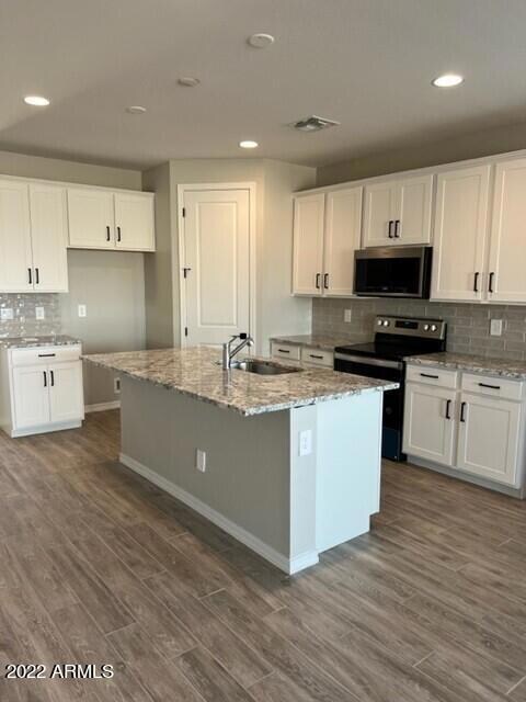 87 - Beautiful Kitchen