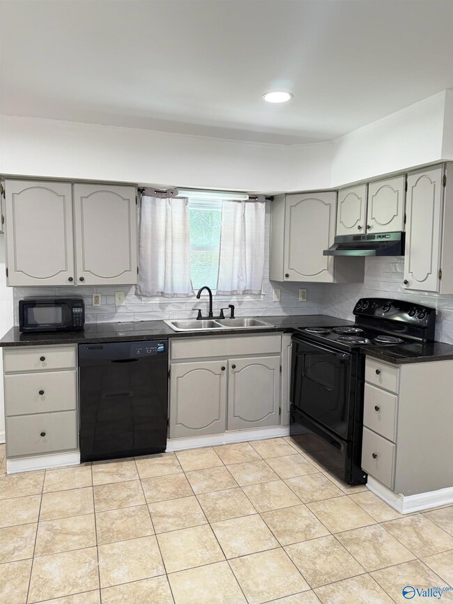 6202 Valley Park Dr NW, Huntsville, AL 35810 - photo 6