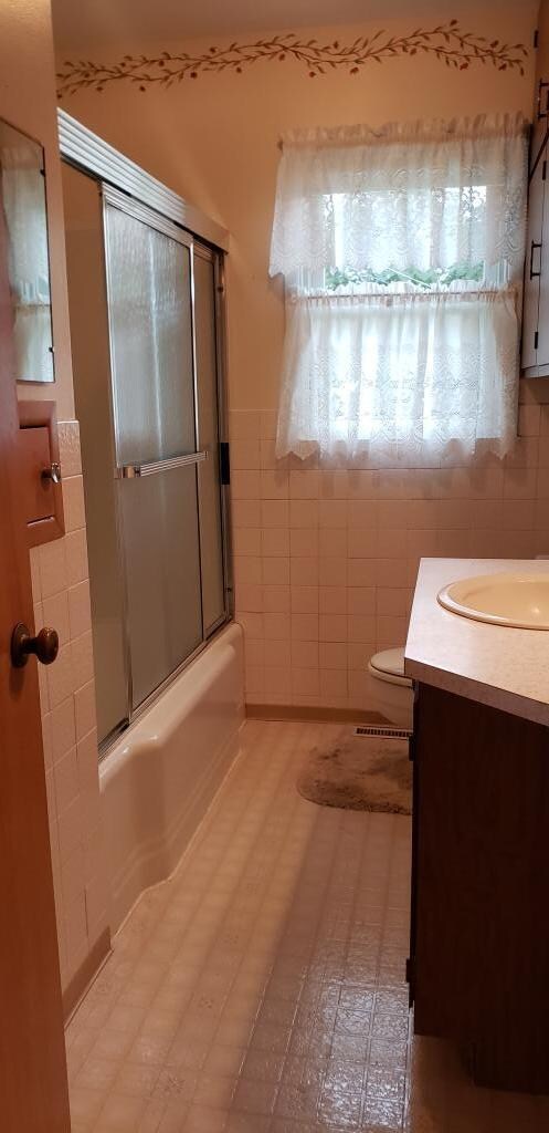 Family full bath
