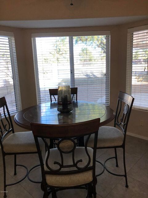 BREAKFAST ROOM