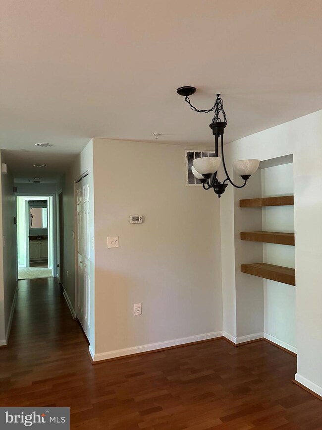 11400 Windleaf Ct unit 183, Reston, VA 20194 - photo 7