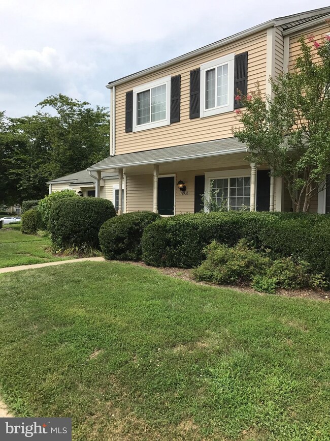 19935 Stoney Point Way, Germantown, MD 20876 - photo 2