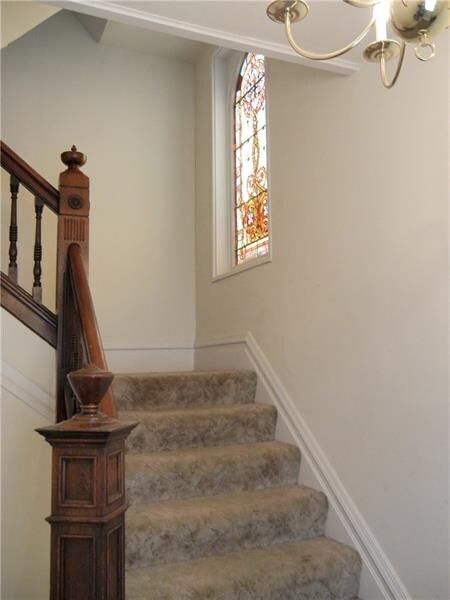 Entrance up to 2nd Unit