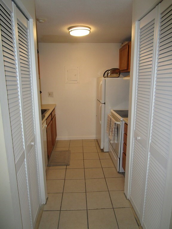 135 Grove St unit 128, Rockland, MA 02370 - photo 7