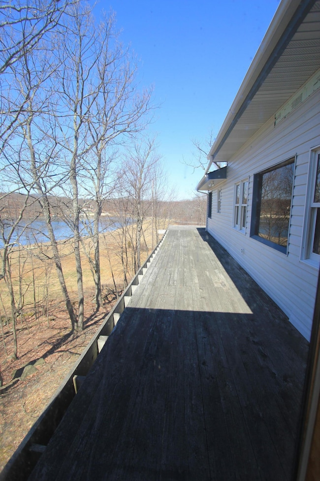 151 Mockingbird Ct, Bushkill, PA 18324 - photo 4