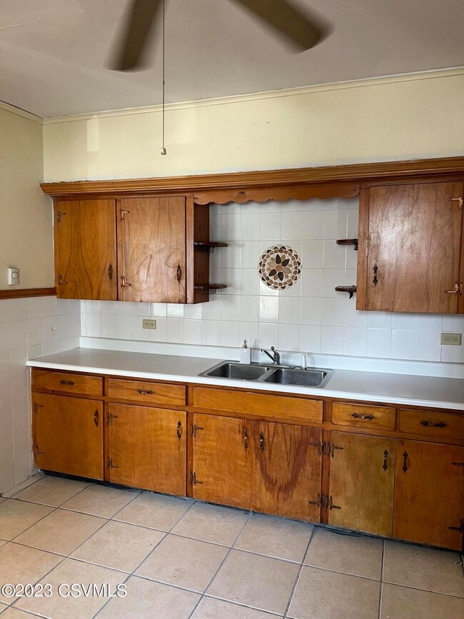 301 Fowler Ave, Berwick, PA 18603 - photo 6