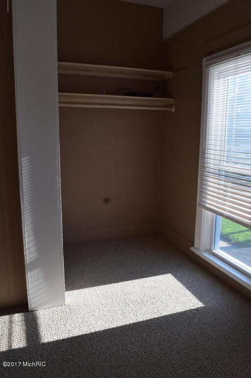 612 Osceola Ave unit 2, Big Rapids, MI 49307 - photo 6