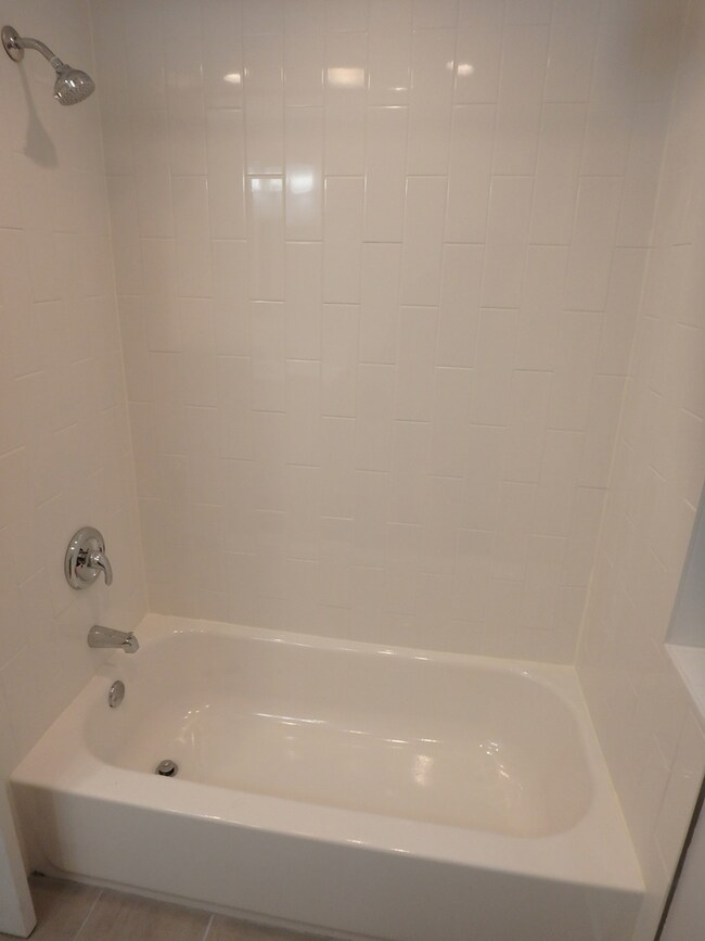 6048 N Fairfield Ave, Chicago, IL 60659 - photo 7