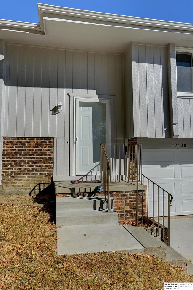 12130 Burdette Cir, Omaha, NE 68164 - photo 2