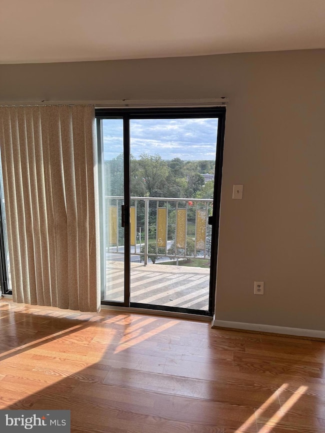 Pineway Towers Condominiums, Silver Spring, MD 20903 - photo 4