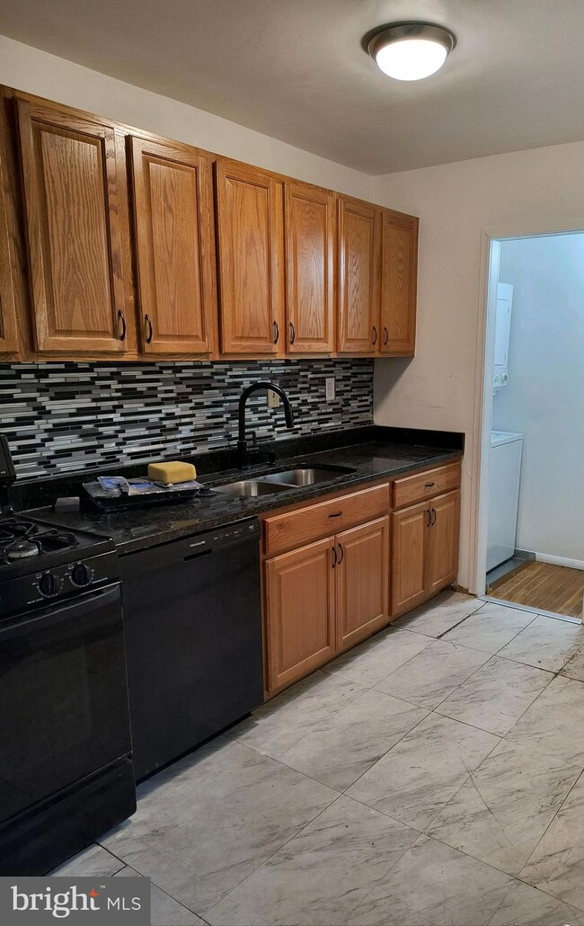 5538 Karen Elaine Dr unit 1623, New Carrollton, MD 20784 - photo 4