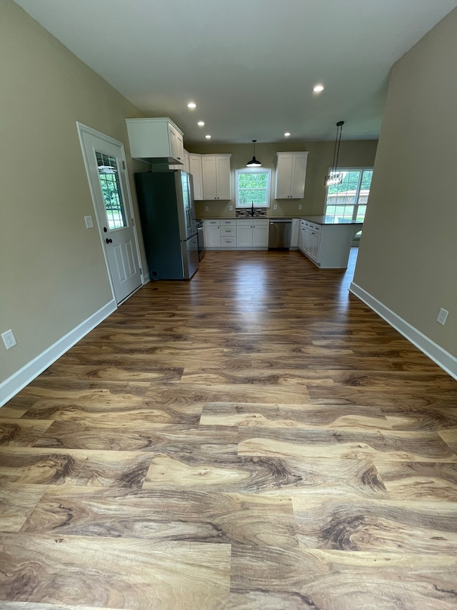 1406 Old Estill Springs Rd, Tullahoma, TN 37388 - photo 5