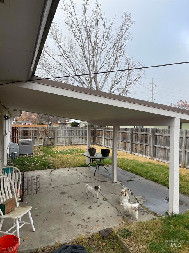 985 NW 2nd Ave, Ontario, OR 97914 - photo 5