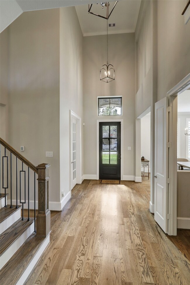 8738 Banzer St, Houston, TX 77055 - photo 3