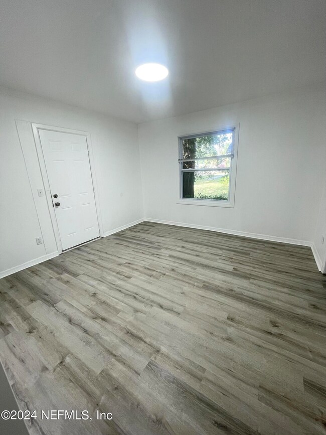 1588 Hamilton St, Jacksonville, FL 32210 - photo 5
