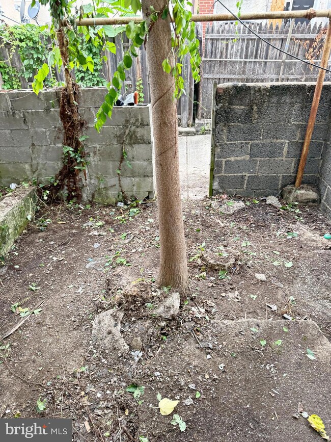 1242 James St, Baltimore, MD 21223 - photo 4