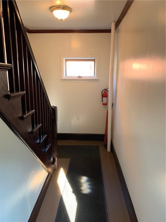 113 Prospect Hill St unit 2, Newport, RI 02840 - photo 2