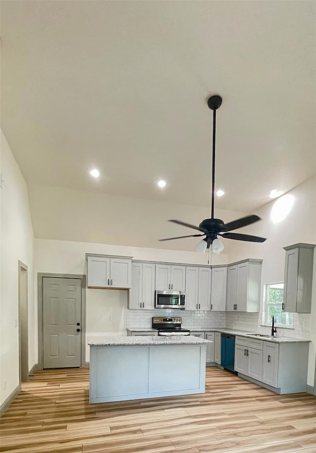 1010 Elm St, Bonham, TX 75418 - photo 5