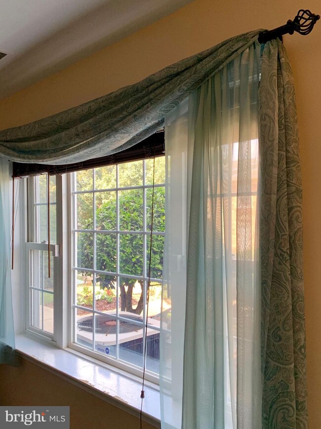 9025 N Laurel Rd unit I, Laurel, MD 20723 - photo 7