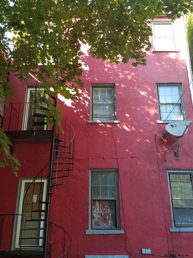 342 Madison Ave, Albany, NY 12210 - photo 4