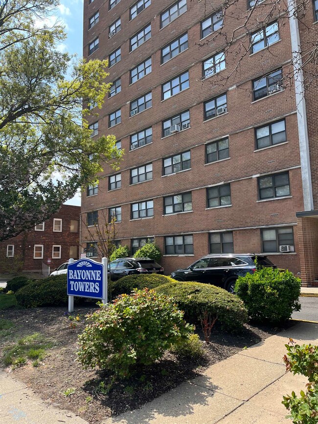 The Kennedy House unit 6C, Bayonne, NJ 07002 - photo 2