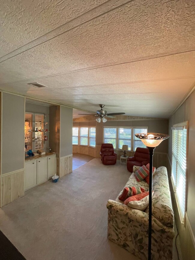 615 Fairway Ct unit 615, Plant City, FL 33565 - photo 6