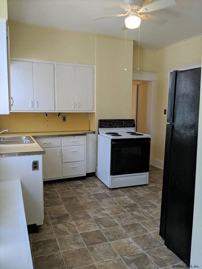 30 Hampton St unit 2, Albany, NY 12209 - photo 7