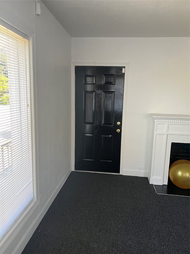 1914 Binz St unit 7, Houston, TX 77004 - photo 2